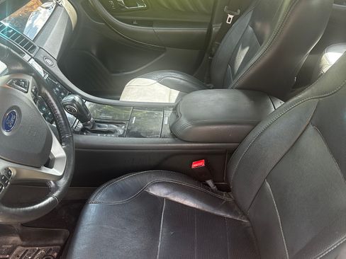 Used 2018 Ford Taurus Limited FWD image 8
