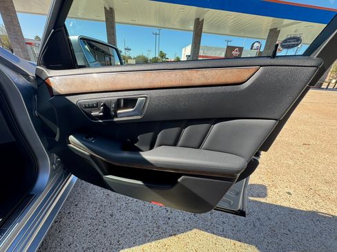 Used 2013 Mercedes-Benz E 350 Sedan image 15