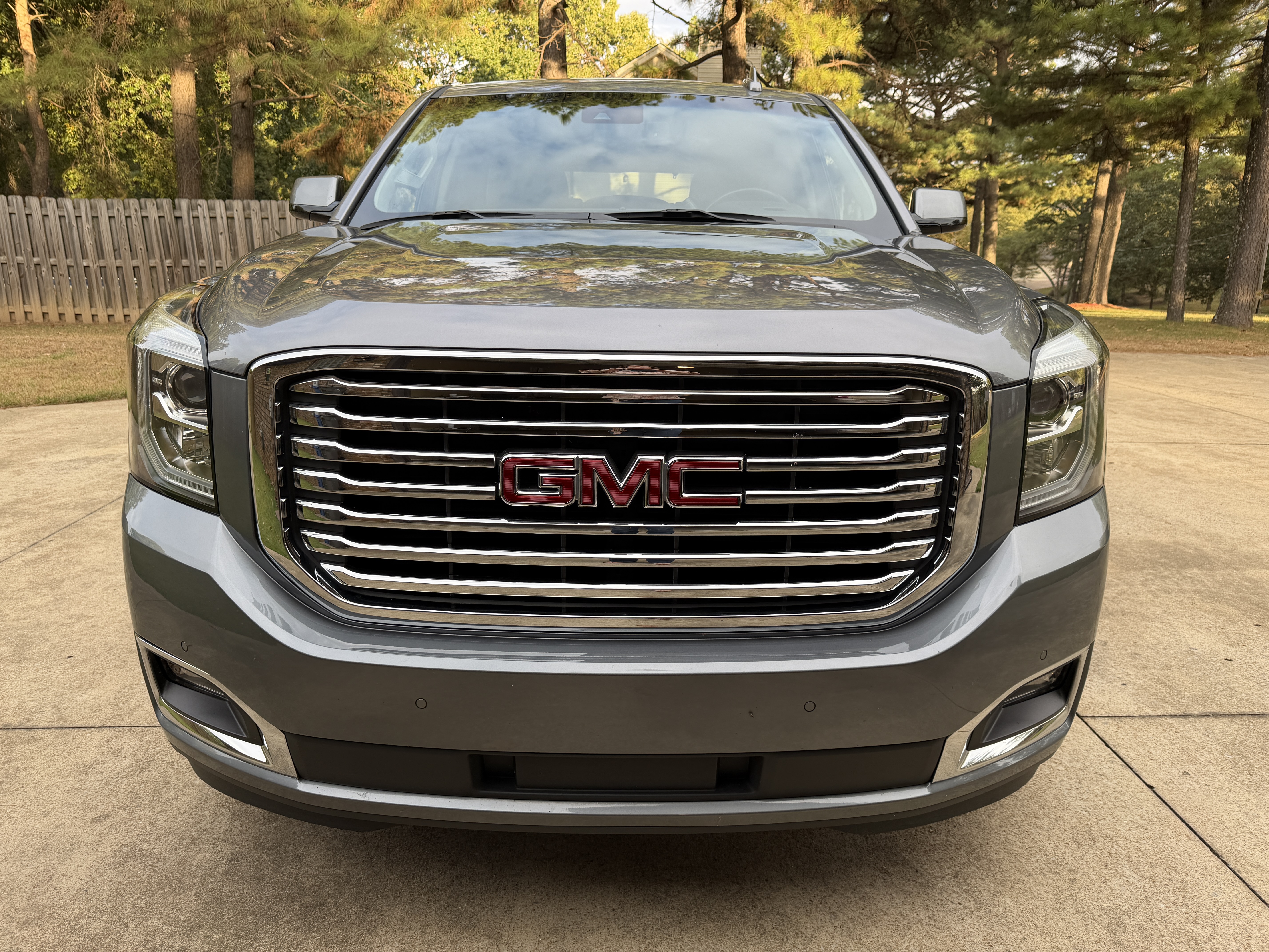 Used 2020 GMC Yukon SLT w/ Premium Edition RWD image 4