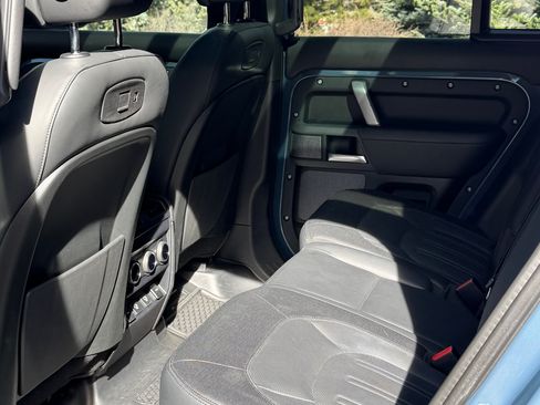 Used 2022 Land Rover Defender 110 X-Dynamic HSE image 13