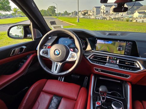 Used 2020 BMW X5 M Competition w/ Executive Package image 22