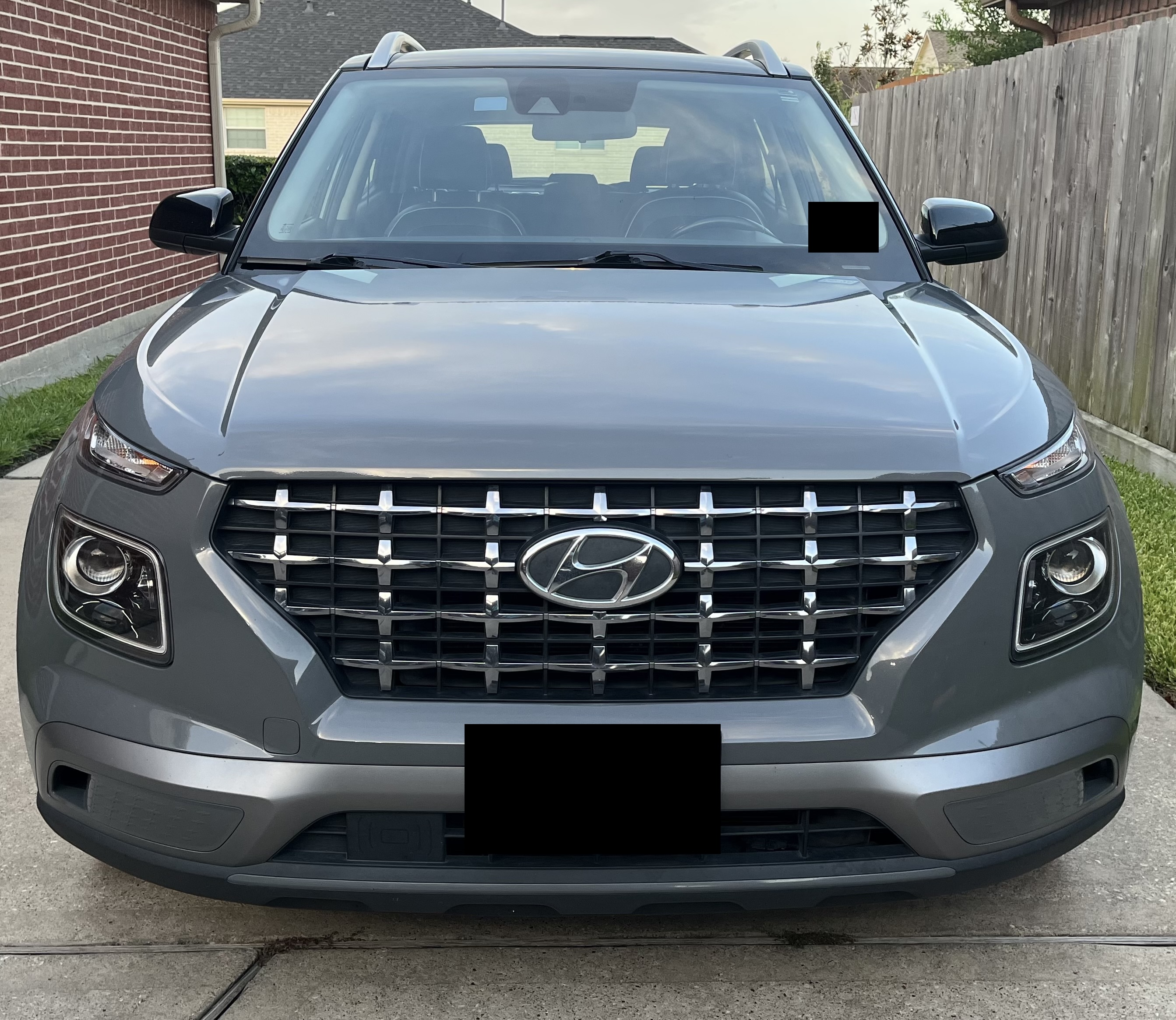 Used 2022 Hyundai Venue Limited FWD image 1