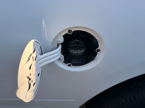 Used 2013 RAM 1500 Express image 25