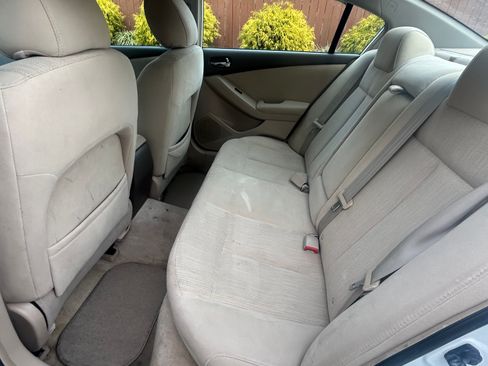 Used 2010 Nissan Altima 2.5 S image 12