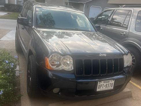 Used 2009 Jeep Grand Cherokee Limited image 2