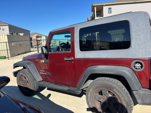 Used 2010 Jeep Wrangler Sport image 2