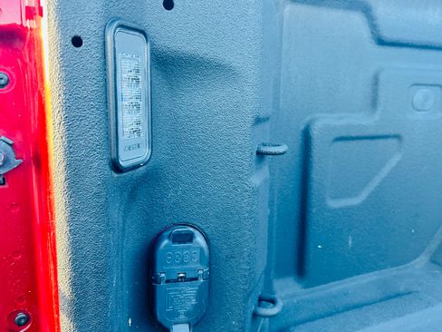 Used 2020 Chevrolet Silverado 2500 LTZ w/ LTZ Premium Package image 17