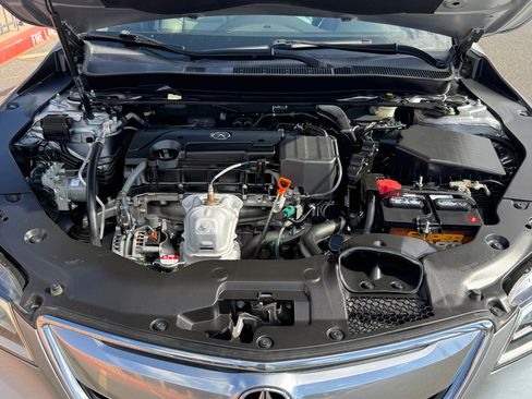 Used 2017 Acura TLX FWD image 5