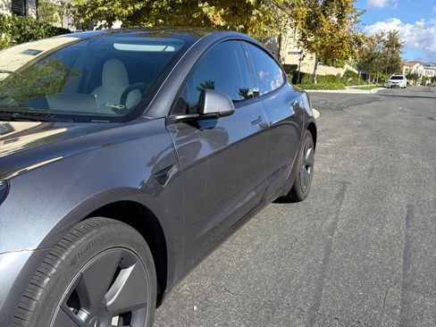 Used 2023 Tesla Model 3 Standard Range image 8