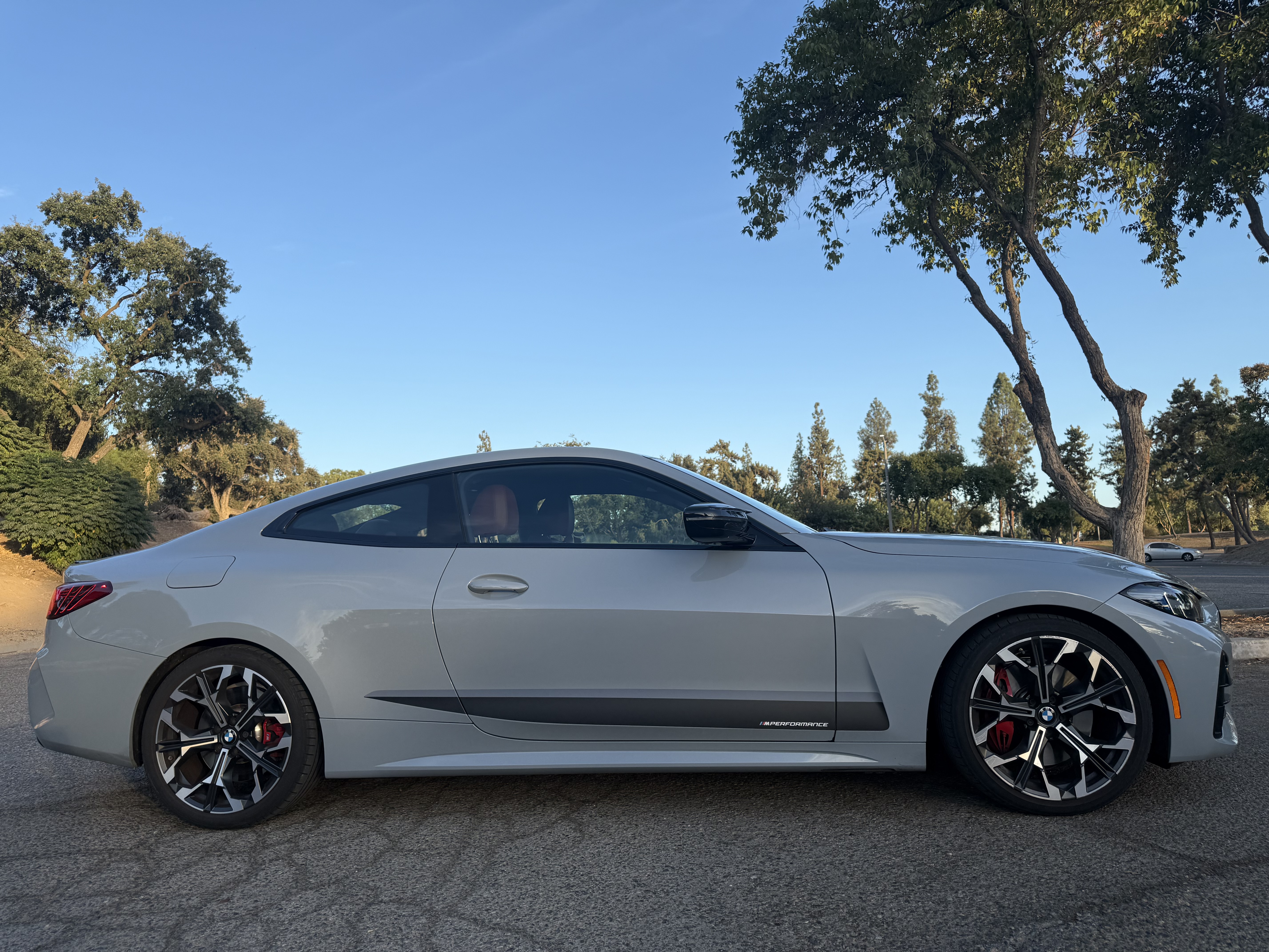 Used 2025 BMW M440i Coupe w/ Premium Package RWD image 5