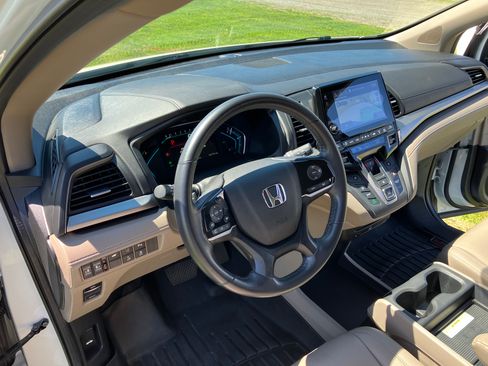 Used 2018 Honda Odyssey Touring image 9