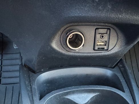 Used 2015 Toyota Yaris LE image 15