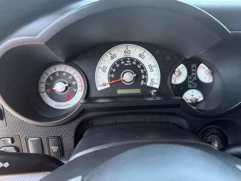 Used 2013 Toyota FJ Cruiser 4WD w/ Convenience Pkg image 6