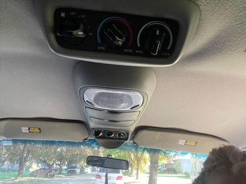 Used 1997 Ford Expedition 4WD image 9
