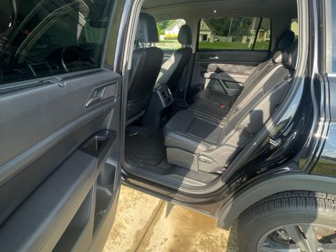 Used 2021 Volkswagen Atlas SE FWD image 12