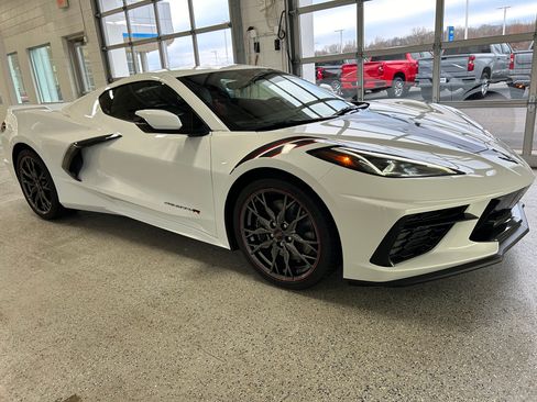 Used 2024 Chevrolet Corvette Stingray Preferred Cpe w/ Z51 Performance Package image 8