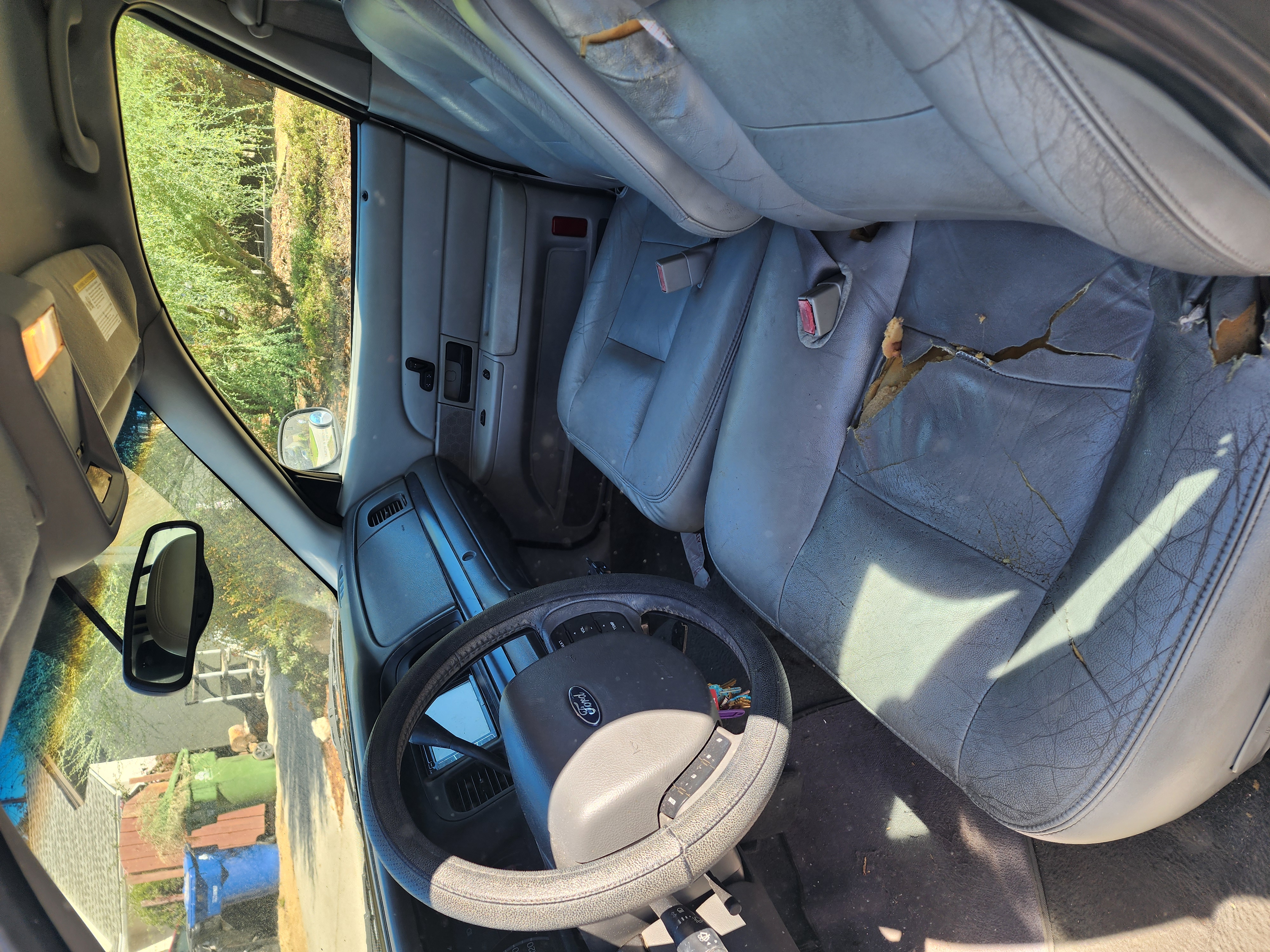 Used 2005 Ford Crown Victoria LX RWD image 11