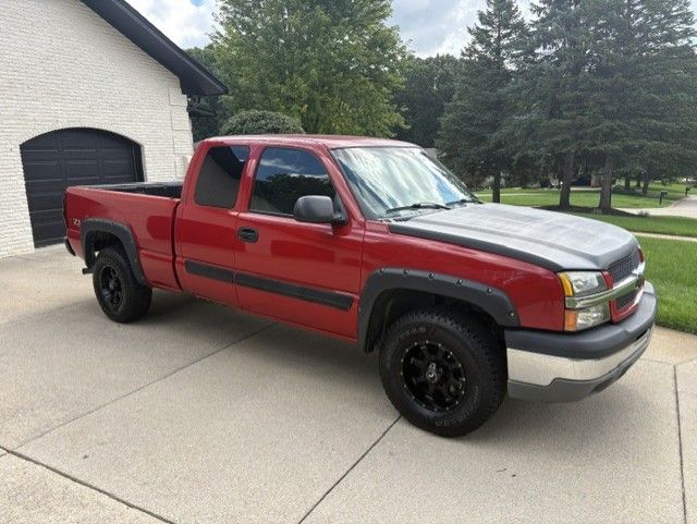 Used 2003 Chevrolet Silverado 1500 LS w/ Off-Road Package AWD/4WD image 2