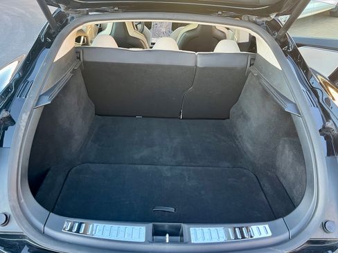 Used 2012 Tesla Model S Signature Performance image 16