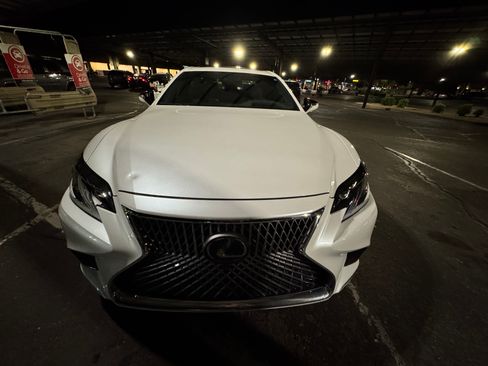 Used 2018 Lexus LS 500h w/ Luxury Package RWD image 20