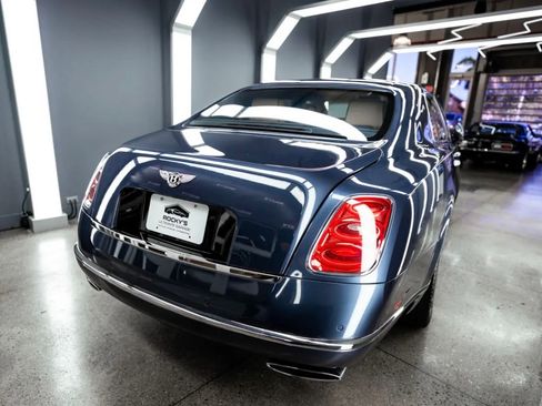 Used 2011 Bentley Mulsanne RWD image 4