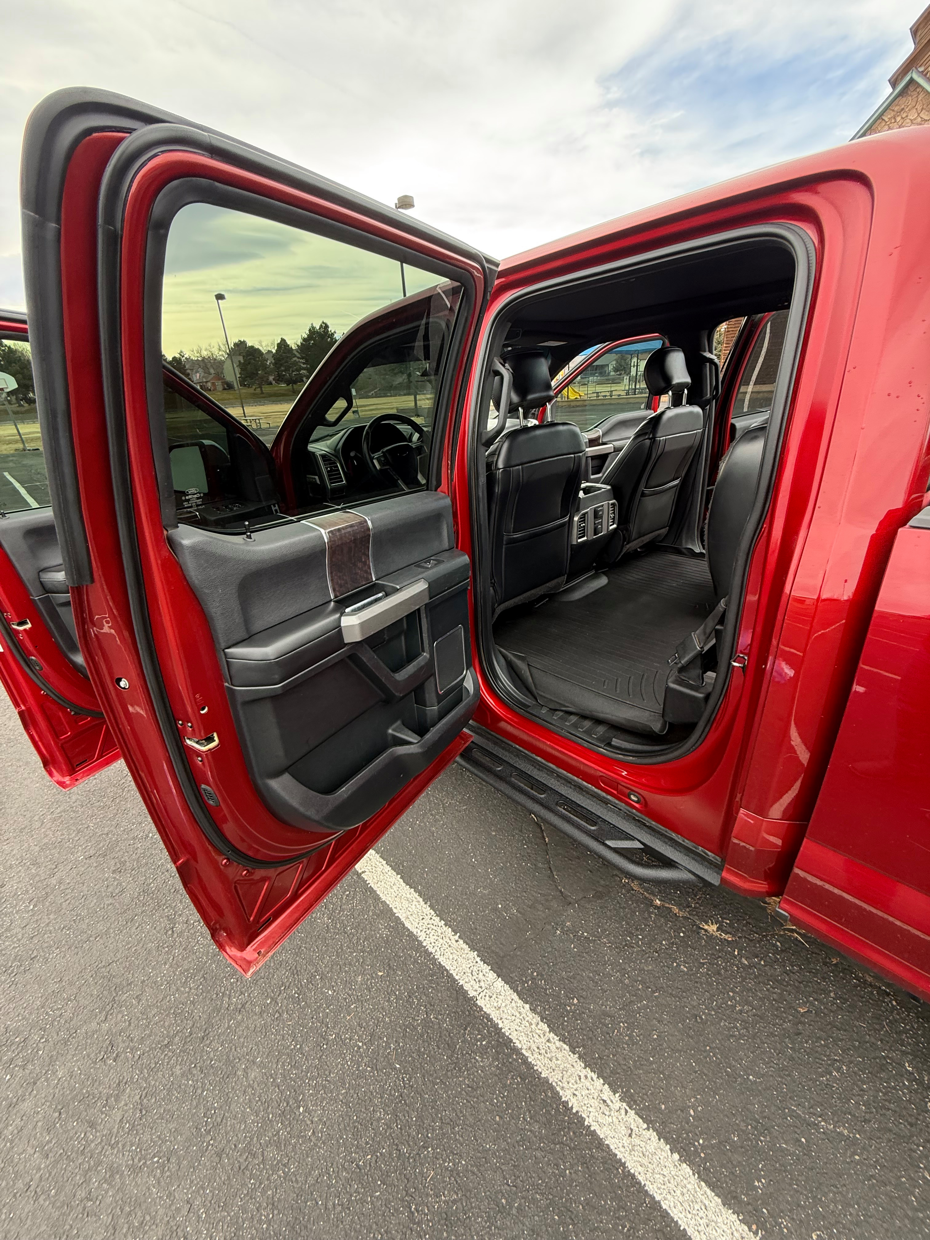 Used 2015 Ford F150 Platinum w/ Technology Package AWD/4WD image 6