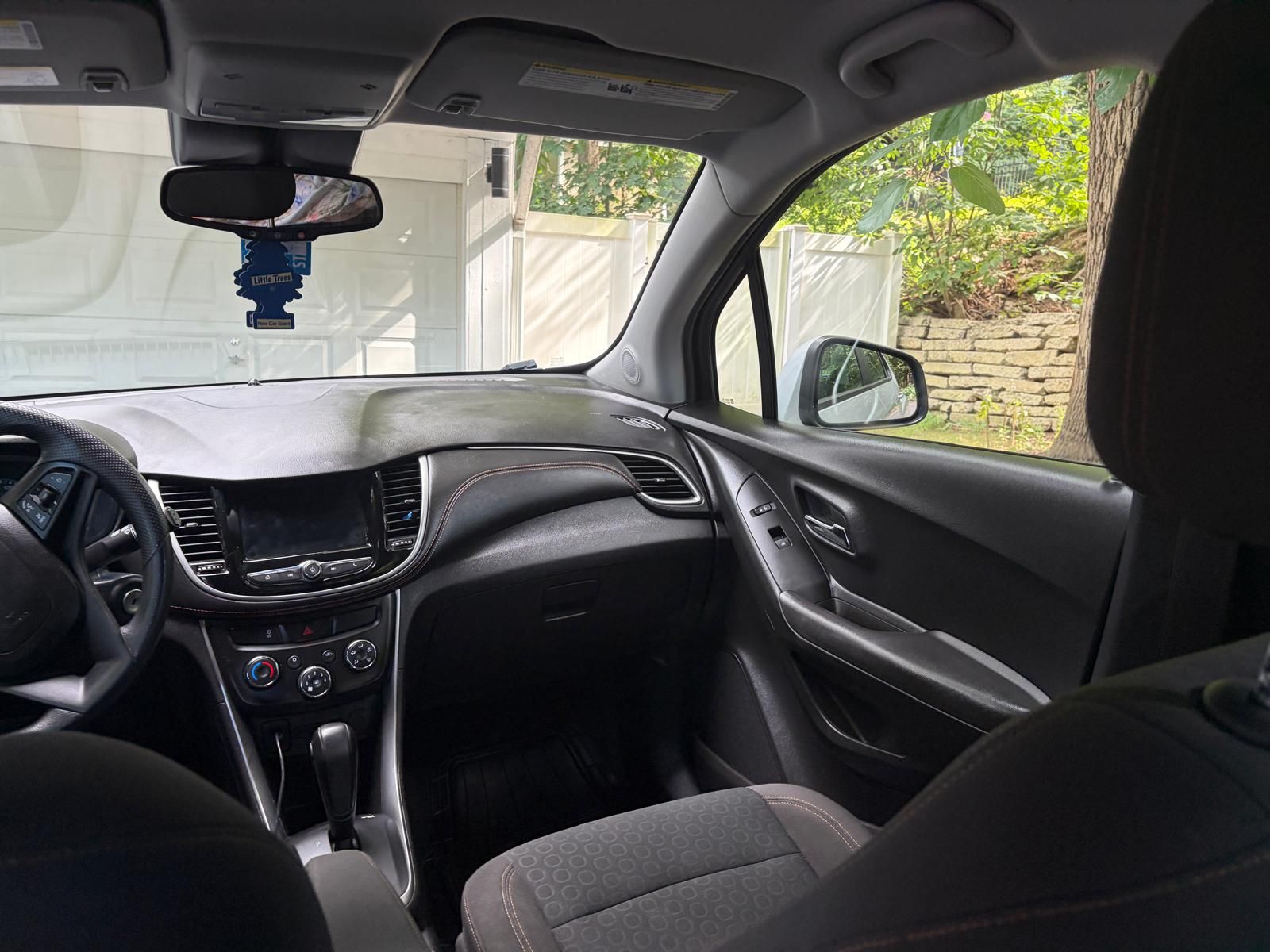 Used 2018 Chevrolet Trax LS AWD/4WD image 6