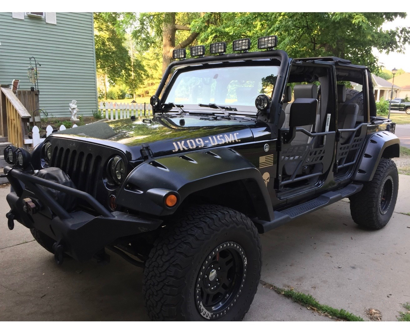 Used 2009 Jeep Wrangler Unlimited Sahara w/ Dual Top Group AWD/4WD image 6