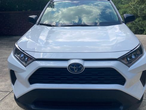 Used 2020 Toyota RAV4 LE w/ Carpet Mat Package AWD/4WD image 1