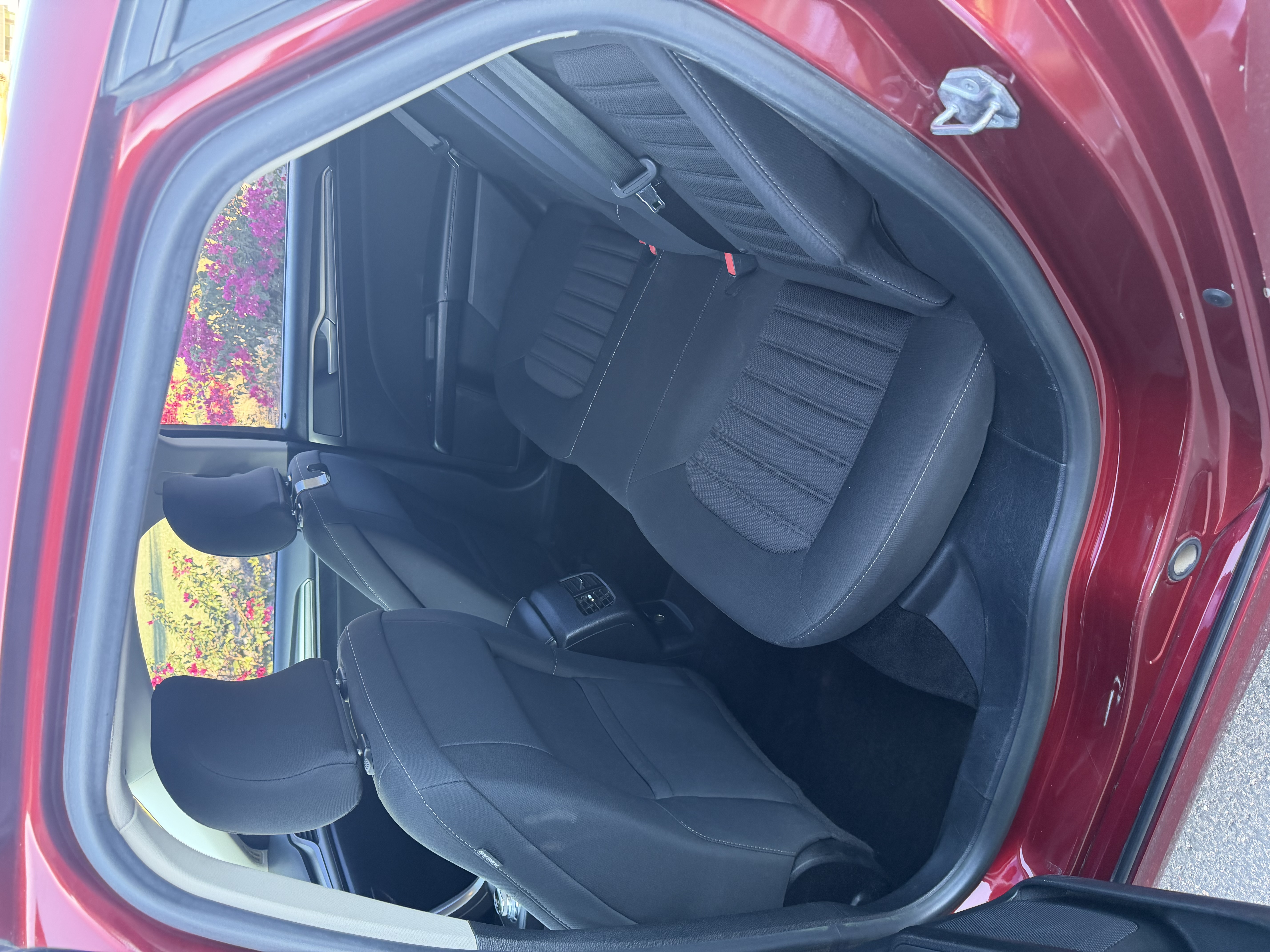 Used 2018 Ford Fusion SE FWD image 8