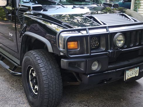 Used 2003 HUMMER H2 w/ Preferred Equipment Group image 4