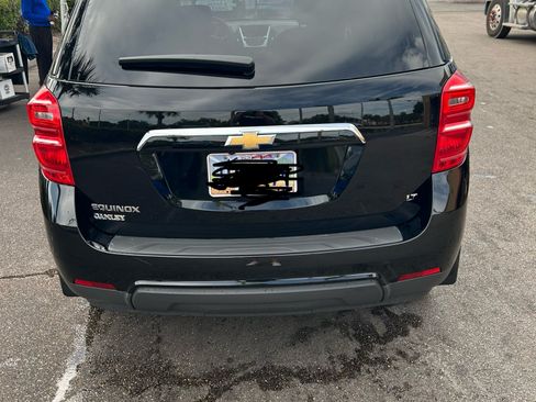 Used 2017 Chevrolet Equinox LT w/ Convenience Package image 6