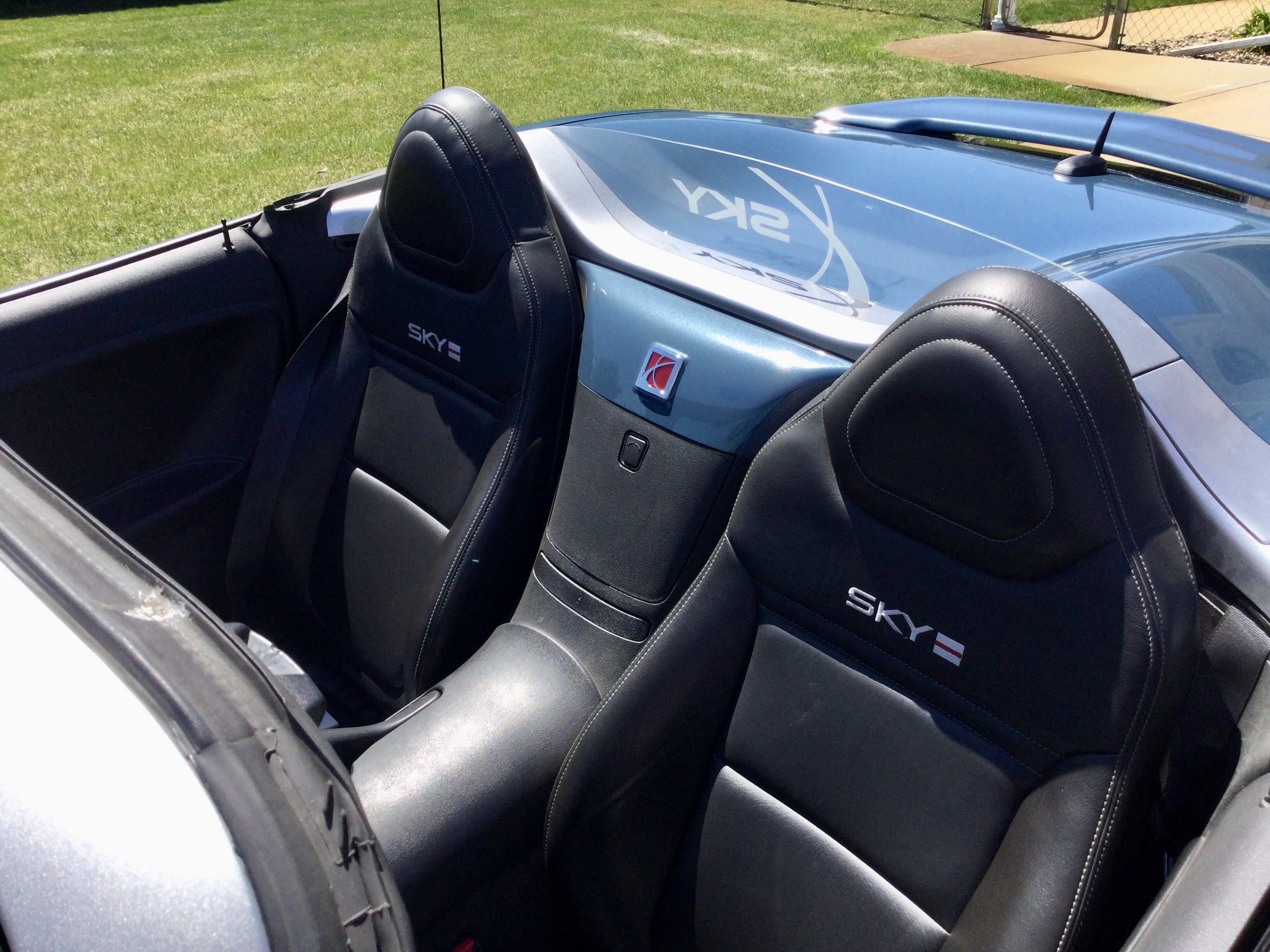 Used 2008 Saturn Sky Red Line RWD image 16