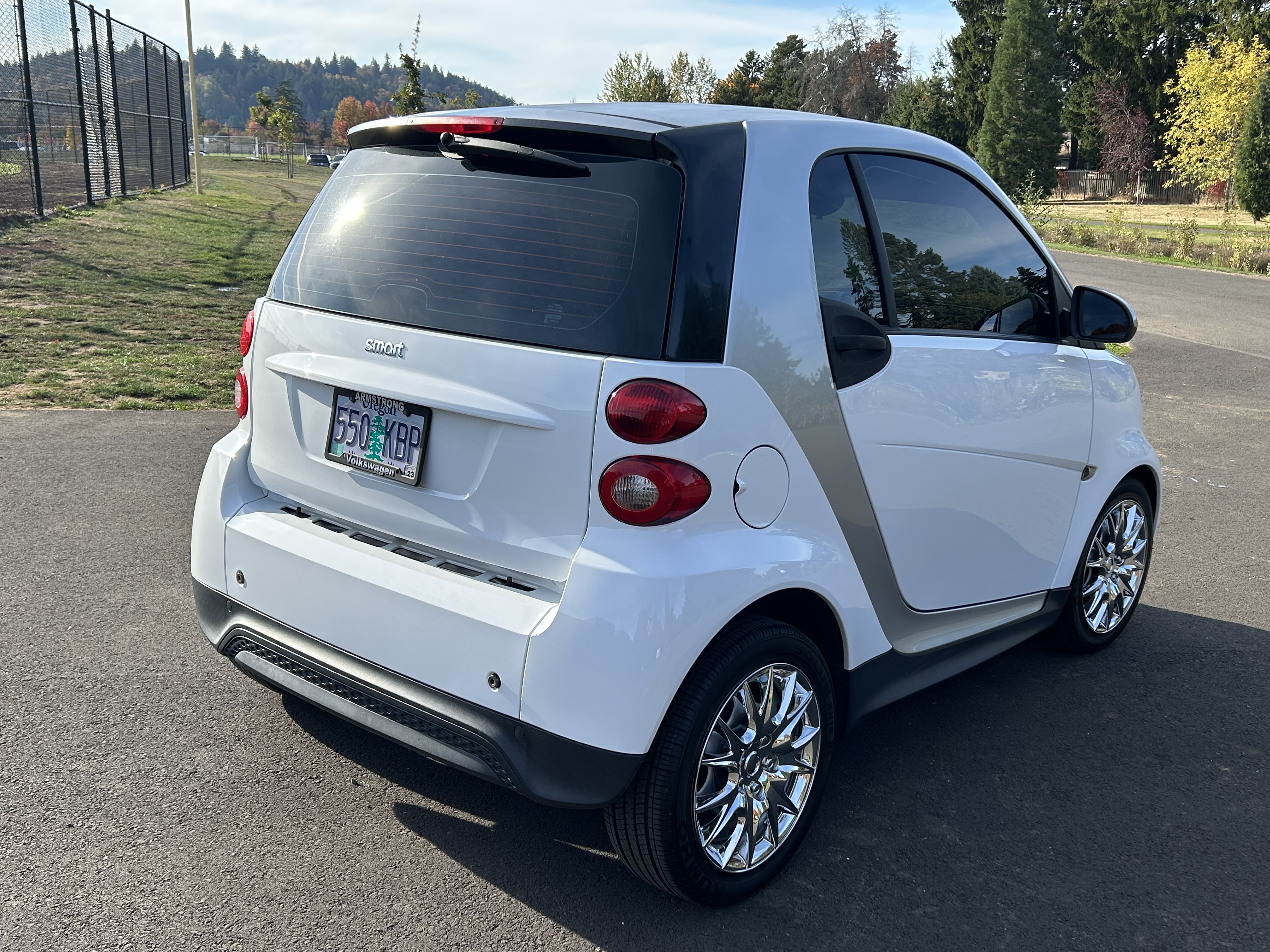 Used 2014 smart fortwo pure RWD image 6