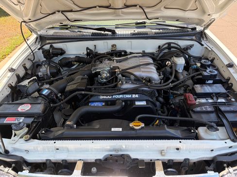 Used 1998 Toyota 4Runner SR5 AWD/4WD image 18