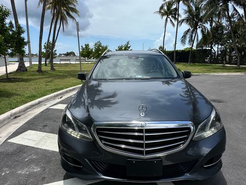 Used 2014 Mercedes-Benz E 350 4MATIC Wagon image 4
