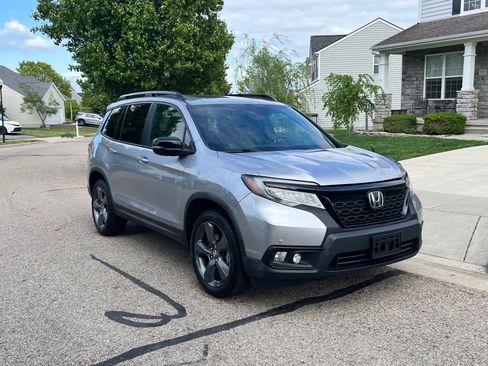 Used 2019 Honda Passport Touring image 1