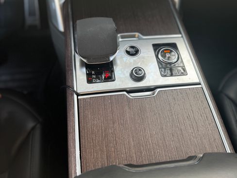 Used 2023 Land Rover Range Rover SE image 16