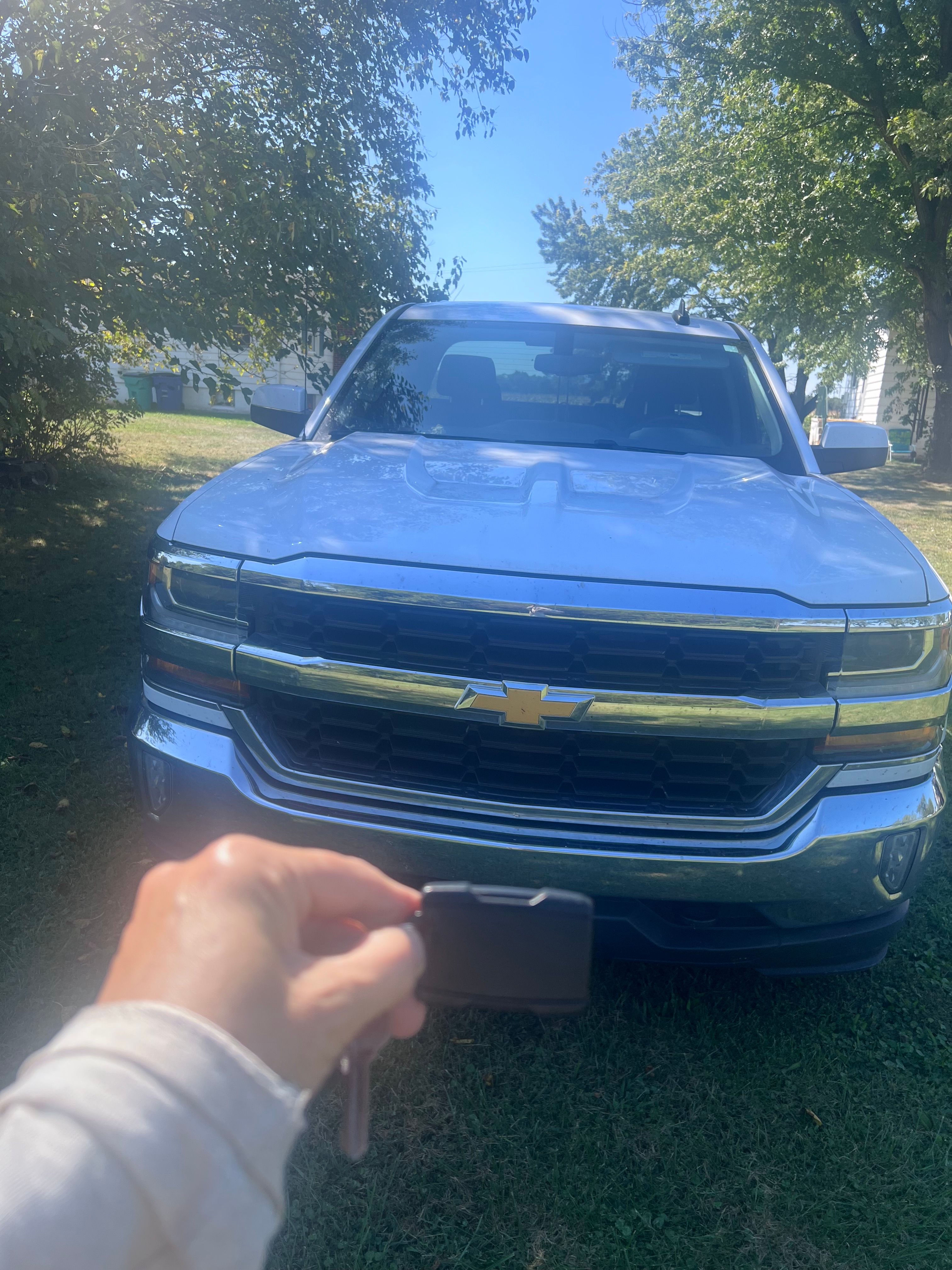 Used 2017 Chevrolet Silverado 1500 LT w/ All Star Edition AWD/4WD image 2