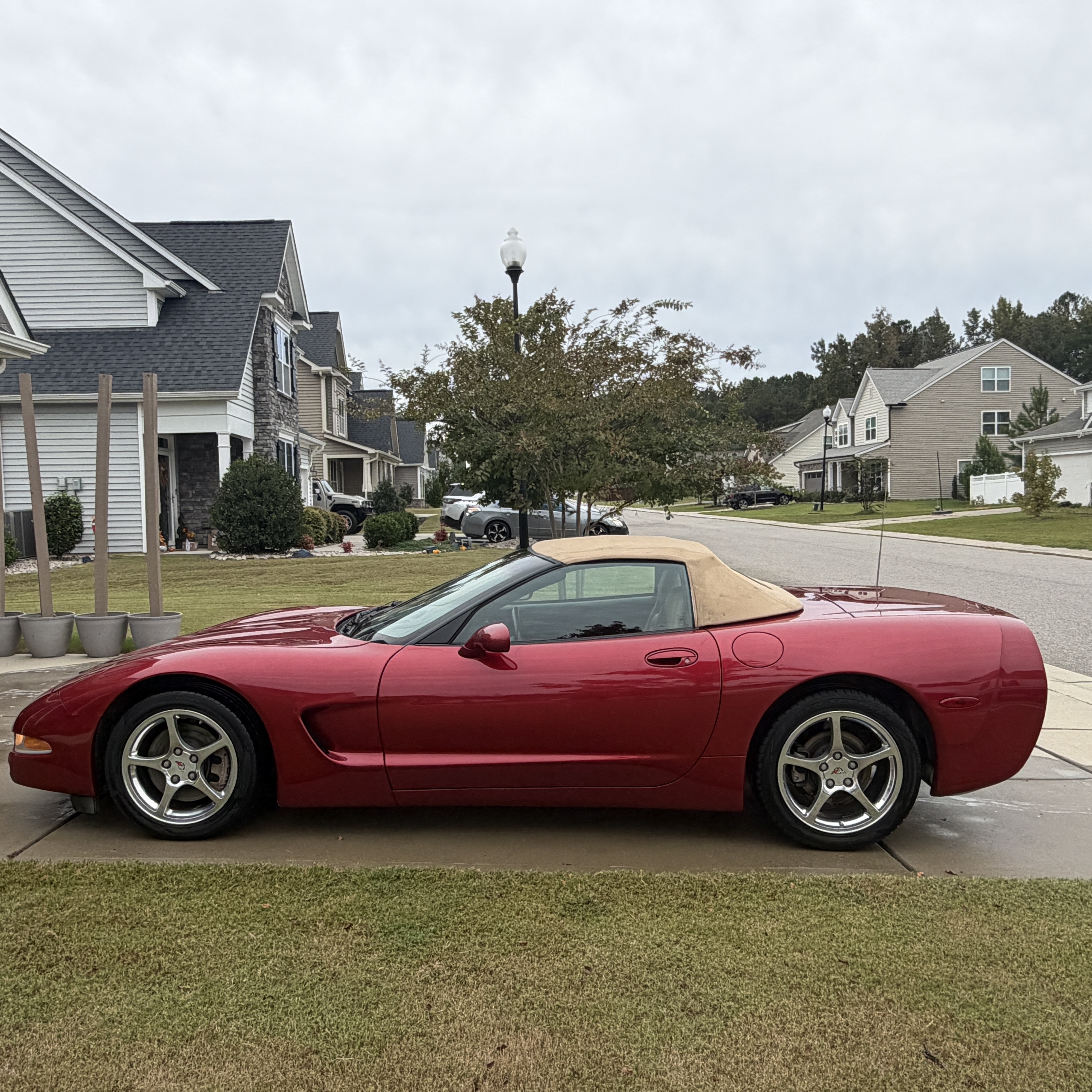 Used 2002 Chevrolet Corvette Convertible w/ Preferred Equipment Group2 RWD image 4