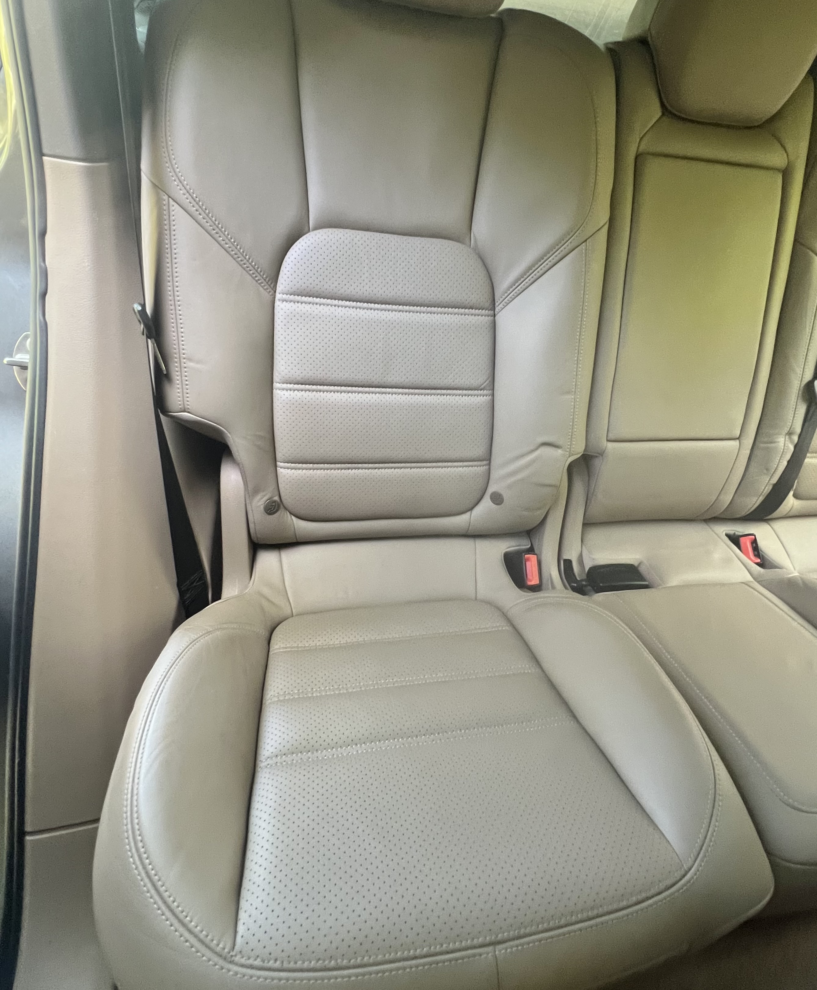 Used 2011 Porsche Cayenne S AWD/4WD image 21