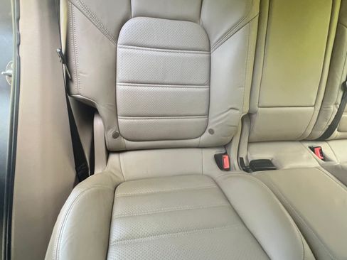 Used 2011 Porsche Cayenne S AWD/4WD image 21