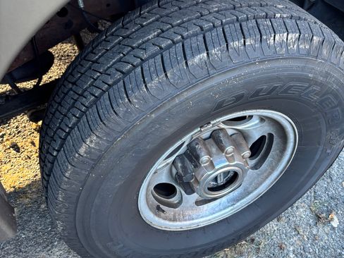 Used 2000 Ford Excursion Limited image 9