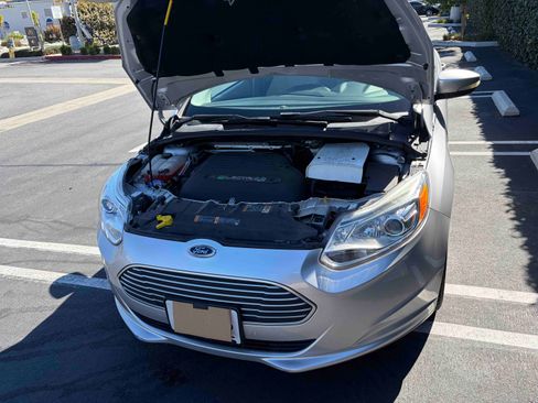 Used 2014 Ford Focus Electric Hatchback image 8