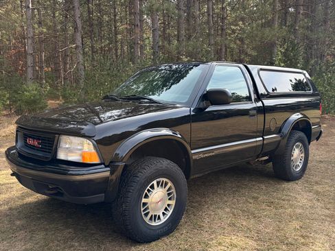 Used 1998 GMC Sonoma SLS w/ Highrider Suspension Pkg image 1