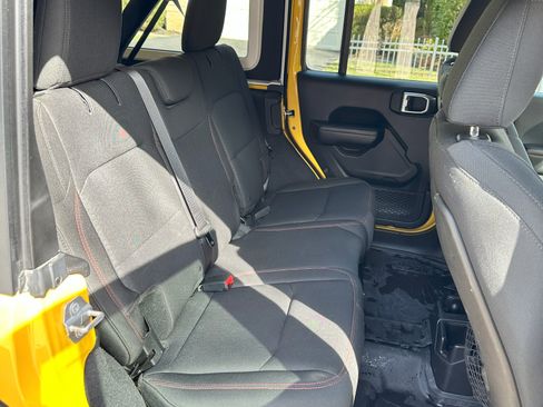 Used 2018 Jeep Wrangler Unlimited Rubicon image 9