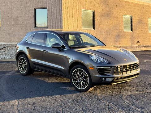 Used 2016 Porsche Macan S image 19