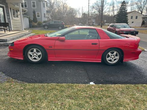 Used 1997 Chevrolet Camaro RS w/ Preferred Equipment Group 2 image 5