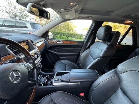 Used 2012 Mercedes-Benz ML 350 BlueTEC 4MATIC image 2