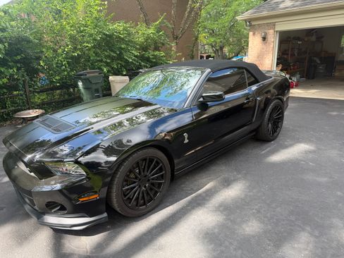 Used 2014 Ford Mustang Shelby GT500 w/ Equipment Group 821A RWD image 12